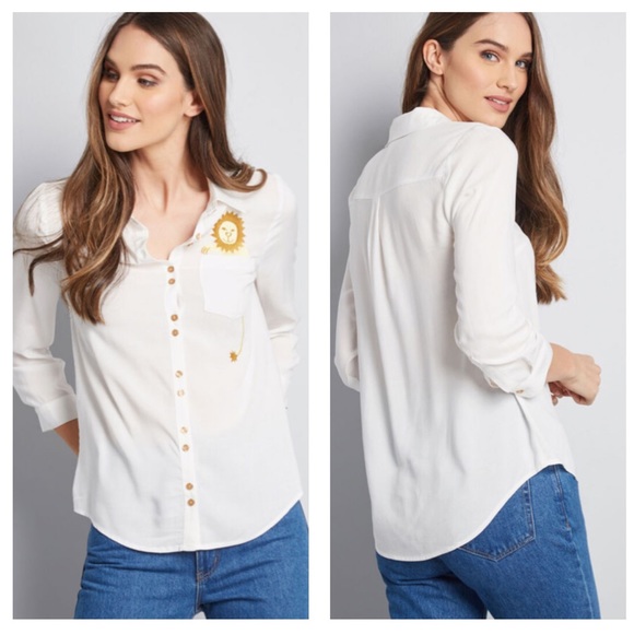 Modcloth Tops - MODCLOTH Embroidered Gold Lion Button Front Shirt